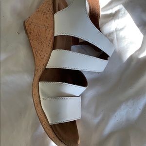 Rockport white wedge sandals